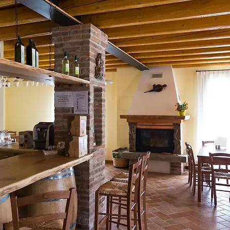Casa In Campagna Alloggio per agriturismo *