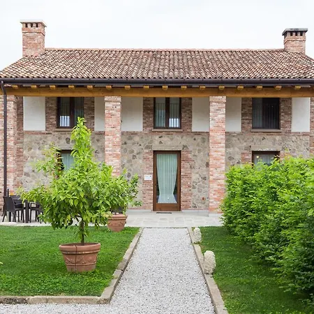 Alloggio per agriturismo Casa In Campagna *